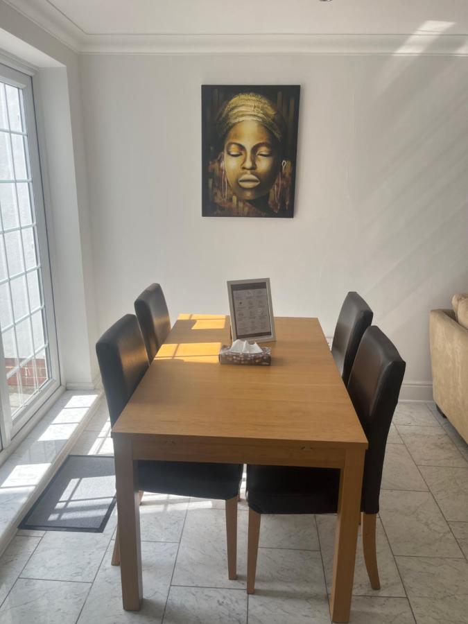 City Reach Retreat Spacious 4Bed House Startford Maryland Great Transport Links Λονδίνο Εξωτερικό φωτογραφία